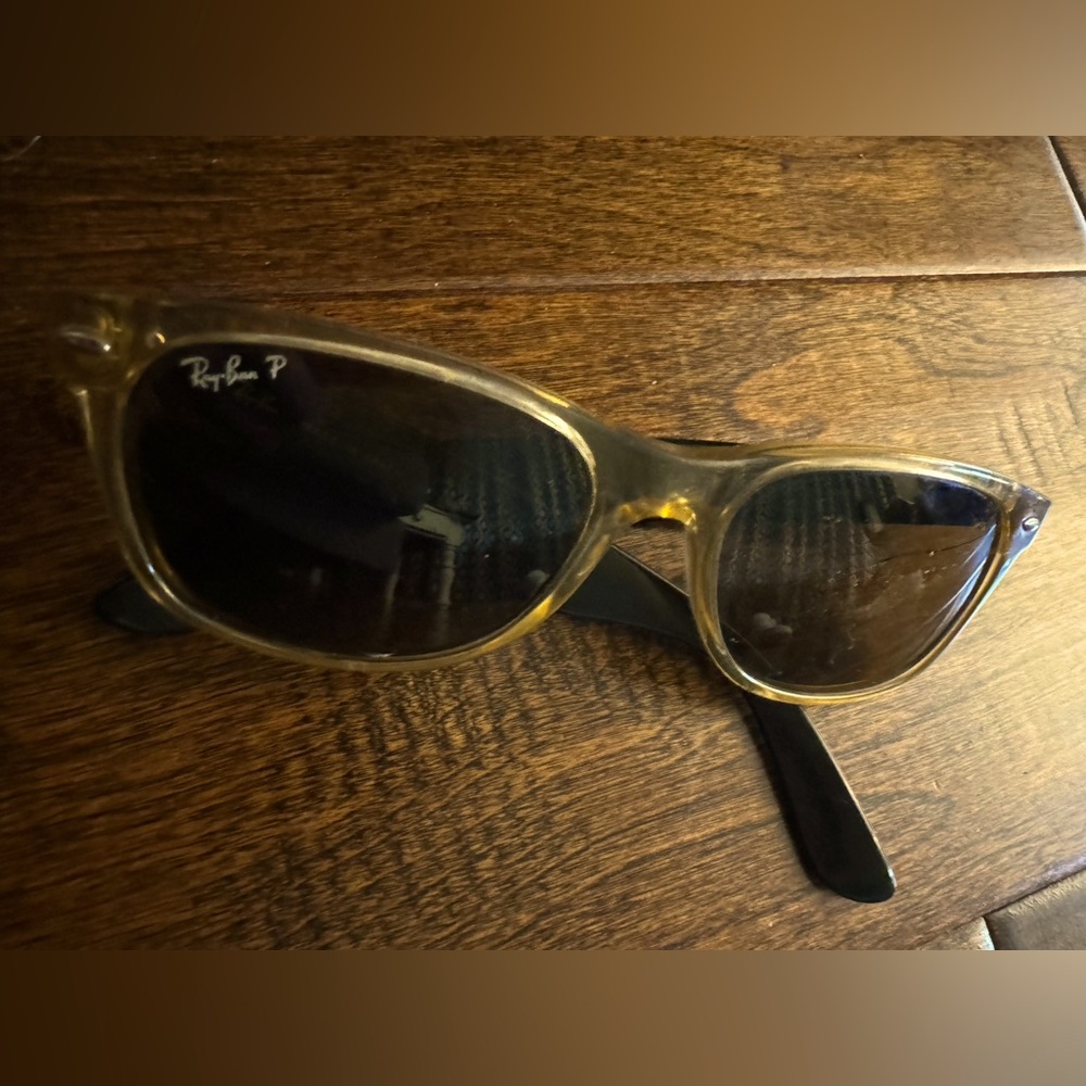 Ray Ban Polarized Sunglasses (women’s) *Cracked Lens
